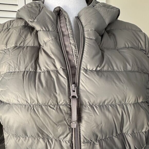 New Quince Womens Lightweight Down Packable Hooded Puffer Jacket Gray Size M - Picture 7 of 10